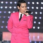 <b>핫</b><b>핑크</b>도 어울리는 남자 아이돌들