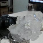 여동생아!!  <b>얼음물</b> 한잔만 갖다줄래~~~