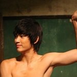 팔근육이 <b>인상적</b>인 김수현! 까울~ ㅋㅋ