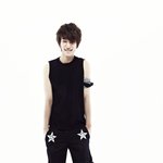   애교셀카 화제! <b>상의</b>탈의 굴욕은 없는걸로~!라이브영상~안무영상...