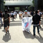 (사진)815 야스쿠니에서 1인시위하는 한국인