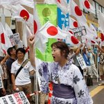 야스쿠니 1인시위 한국분 폭행당하면서...