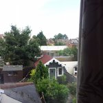 영국의 한 마켓 창고에는 바보가 산다.2-삼촌과 <b>숙모</b>