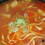 <b>비오</b>는 날엔 역시 얼큰한 고추장칼국수.