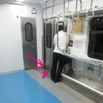 지하철에서 아저씨가 지퍼를내리고 ... 오줌쌌어요  (사진있음)