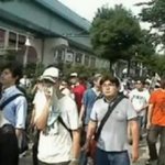 눈앞에서 일본인의 시위현장를 보았습니다.