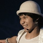 격한 <b>표정</b>이 귀여운 남자 아이돌