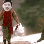 읍에서 생필품 사오는 도경수 <b>낭패</b>.gif