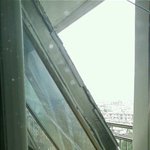 신문지,테이프 <b>유리창</b>은 진짜 안깨지네