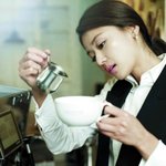 커피 내리는 전지현