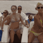 몇번이고 봐도 웃긴짤.<b>gif</b>