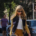 야구<b>잠바</b> 입은 테일러 스위프트