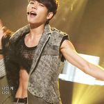 <b>우현</b>아 난 너의 초콜렛이 녹아도 상관ㄴㄴ