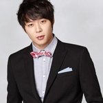 귀여운 <b>나비</b> 넥타이 패션의 아이돌