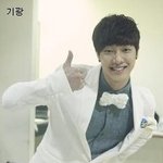 비스트 멤버별 사진찍는 <b>포즈</b>