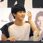 싸인회장에서 임시완 직찍.....