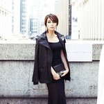 이런 <b>비닐봉투</b>를 걸쳐도 그럭저럭 소화하는 이민정