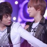 막내 챙기는 모습이 <b>훈훈</b>한 남자 아이돌