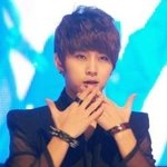 섹시한 <b>망사</b>, 시스루 패션의 남자 아이돌