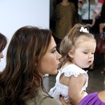 <b>탯줄</b> 진짜 잘 잡은 하퍼 베컴의 최근 견학지