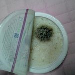 혐오주의)햇반곰팡이가 활짝 폈습니다.