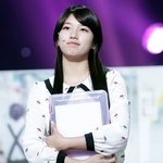 하얀 <b>옷</b>이 제일 잘 어울리는 여자 아이돌 甲