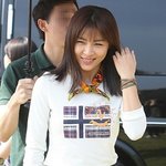 몸매 <b>대비</b> 패션 센스는 좀 없는 것 같은 하지원