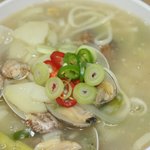 후루룩 소리까지 맛있는 바지락 칼국수