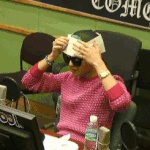 휴지로 머리둘레재는 지드래곤.<b>gif</b>