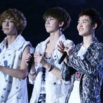 경수한테 <b>채찍</b>질 하고싶다...