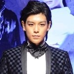<b>흑발</b>이 훨씬 어울리는 아이돌들