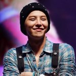 아이돌이니까 가능한 <b>멜빵</b> 패션