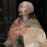 <b>동물보호</b>에 앞장설땐 언제고 말바꾸고 모피 입은 레이디 가가