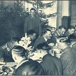 <b>코털</b> 이 자식이 내 자리에..