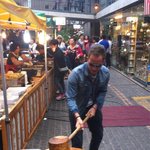 인사동에 나타난 세계적인 <b>팝스타</b>! 제임스 모리슨!