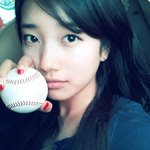 <b>시구</b>하러 가기전 셀카찍은 수지