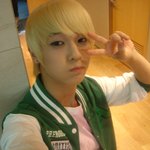 엘조 과거 사진 <b>투척</b>