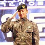 살 토실토실 올랐더니 다시 쏙 뺀 정지훈ㅋㅋ