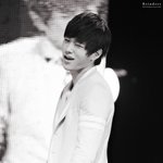 인피닛에게 <b>찝쩍</b>거리는 여아이돌