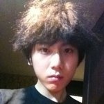 <b>폭탄</b> 머리도 매력적인 아이돌