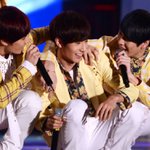 <b>여성팬</b> 쓰러지는 男아이돌 폭풍애교