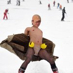 >>권지용의 부끄러운 <b>과거사진</b>