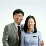 有)   <b>안구</b>정화!화보도 찍은 가장 잘생긴 우리아빠를 소개합니다...