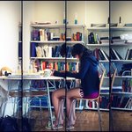 이 여자가 입고있는 <b>추리닝</b> 핫팬츠 브랜드가 뭔가요?