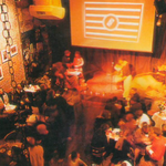 뉴요리칸 poets café – 이색적인 아티스티들과 만날 수 있는...