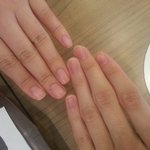 누구 손<b>and</b>손톱이 예쁜가요?