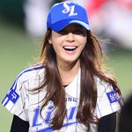 김하늘 시구.... 가죽 바지 입고 <b>하러</b> 감...