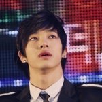 두꺼운 <b>입술</b>이 매력인 아이돌 멤버들