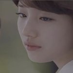 메이크업에.... 첫사랑 같은 걸 끼얹나?