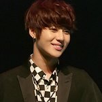 여자보다 <b>고운</b> 피부의 男아이돌